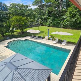 Casa Lapa Herradura con piscina grande privada, hotel a Herradura