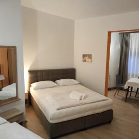 Rooms San, hotel in Velika Gorica
