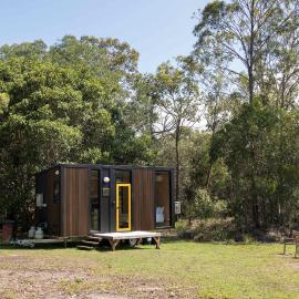 Bush by the Bay by Tiny Away, hotel a River Heads