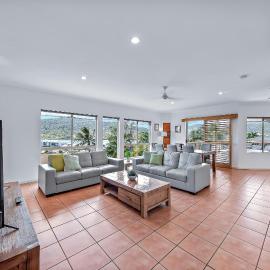 Spa Haven 17A KIDS STAY FREE, hotel in Airlie Beach
