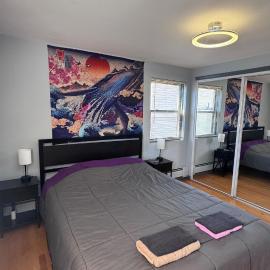 High-end 1BR, 2nd floor, near T, free parking