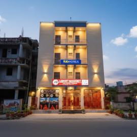 Super Hotel O Airport Residency, מלון בKhandagiri