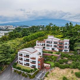 Four Season Pension