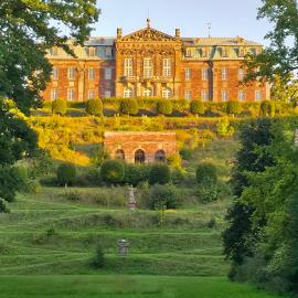 Schloss Burgscheidungen Gästehaus, hótel í Burgscheidungen