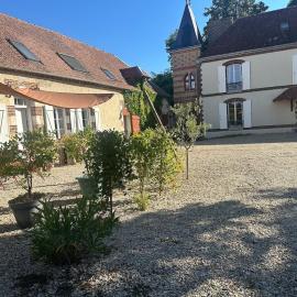 Longère des Templiers near Troyes, hotelli kohteessa Payns