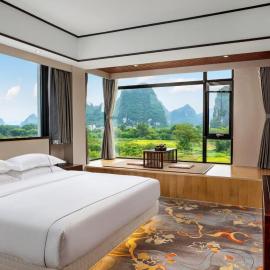 Huazhu Luxury Yangshuo Deshe Homestay Yulong River Ten Mile Gallery Branch, hotel in Liangjiang