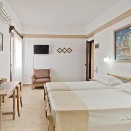 Philoxenia Studios, hotel Kárpathoszban