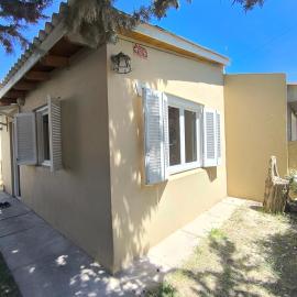Casita funcional en Claromeco, hotel in Balneario Claromecó
