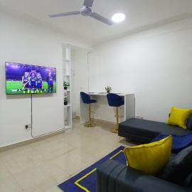 Kwabenya에 위치한 호텔 Cosy Apartment with Pool