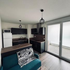 Cozy apartment with balcony and secure parking