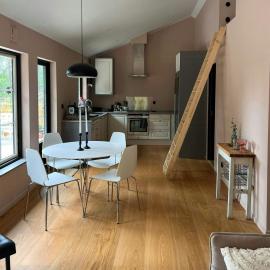 Archipelago House With Terrace On Scenic Hill, hotel v destinaci Åkersberga