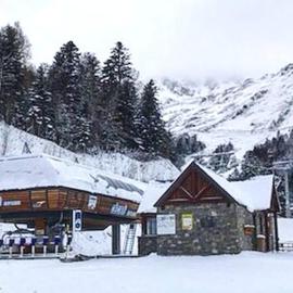 Superbagneres appartement au pied des pistes, hotel a Saint-Aventin