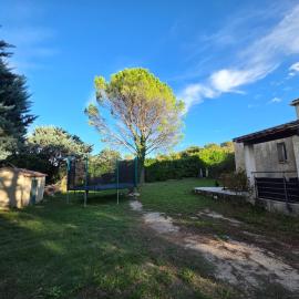 Maison à Aix-en-Provence avec grand jardin, hotel in Aix-en-Provence