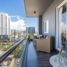 Upscale City Center Condo, Pool, Gym, hotel in Santo Domingo