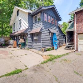 7 Mi to Cuyahoga Valley NP: Walkable Apt!, hotel en Cuyahoga Falls