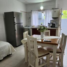 Bambú Los Perales Depto Familiar con Asador, patio, Aire Acondicionado y estacionamiento