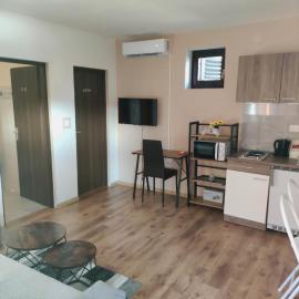 Apartman LIPA-Lipovac Bajakovo! Parking,Wi-Fi, hotel a Lipovac