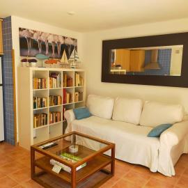 Lovely little house with garden, hotel a Sant Vicenç de Montalt