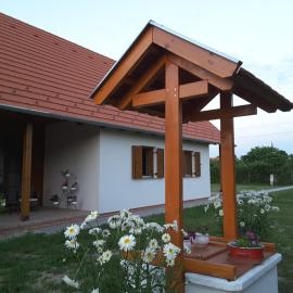 Malomkő Apartman, hotel in Zsira