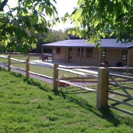Woodside Cottages - Beech cottage - 2-bed Self-catering, hotel a Fletching