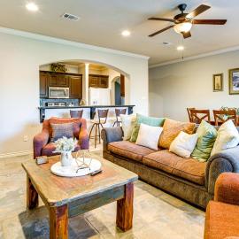 Spacious & Family-Friendly! TAMU Townhome w/ Yard