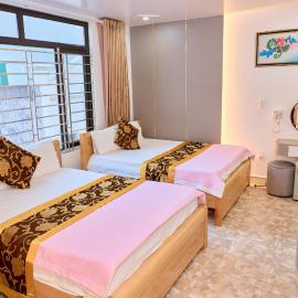 Viesnīca Ngoc Linh Cat Ba Hotel pilsētā Katba