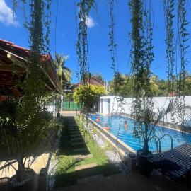 Indunil Family Residence With Pool Hiriketiya