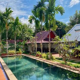 Spacious Khmer Villa - Pool - Fast Wi-Fi