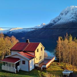 AMO Svartisen Guesthouse, hotel 