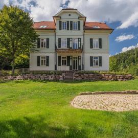 Teinach Suites - Villa Wilhelmshöhe, hotel a Bad Teinach-Zavelstein