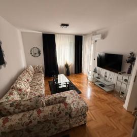 Apartman Mirjana, ξενοδοχείο στη Μπάνια Λούκα