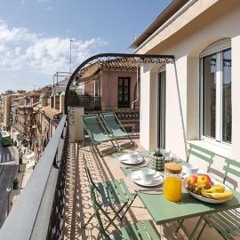 ChezmoiHomes PATIO de SOMBRA Urban Suites