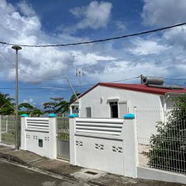 Charmante maison avec vue sur mer - Plage à 1mn à pieds: Saint-Louis şehrinde bir otel