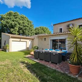 Pet Friendly Home In Sernhac, hotel v destinaci Sernhac