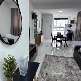 Apt 2 suites Novo 180M da Praia Completo