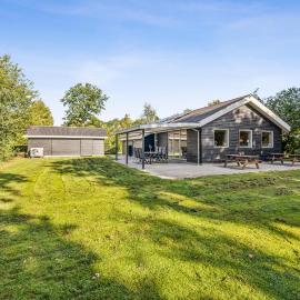 Stunning Home In Farsø With Wifi, hotel in Farsø