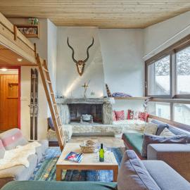 Apt Le Grenier Ski-in/Ski-out views, sleeps 7 - Happy Rentals