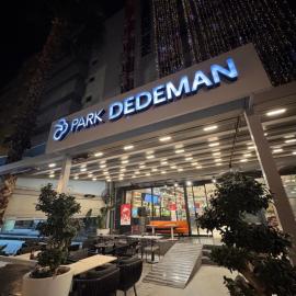 Park Dedeman City Alsancak, hotel sa Konak