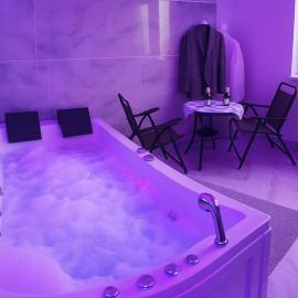 Premium Relaxation Apartment with Jacuzzi & Sauna!