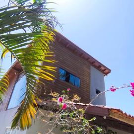 Apartamento de 2 Quartos para 4 Pessoas - 5 min da Praia, hotel in Garopaba