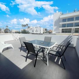 Christina Apartment, hotel a Protaras