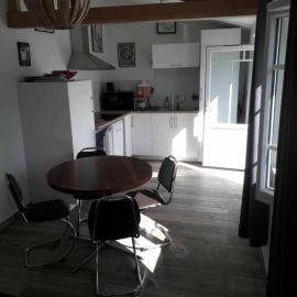 Petite Maison Calme au coeur de l'Ile, ξενοδοχείο σε LʼÉpine