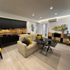 Hovalis Sites, The Showroom