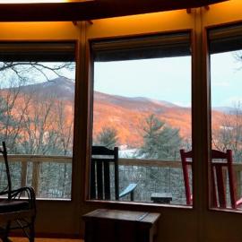 The Round House Views for Days!, hotell i Luray