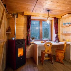 Dolomiti Urban Lodge - casa Civetta، فندق في سنسنيجا
