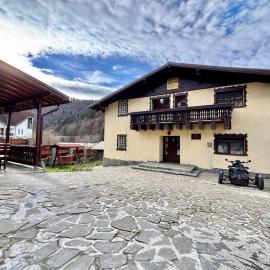 Casa Adrian، فندق في بريدال