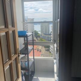 Piso con tres habitaciones en Ferrol, hotel Ferrolban