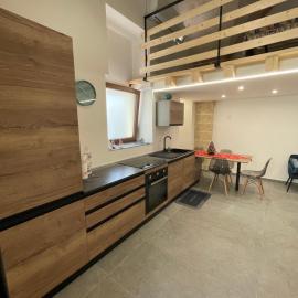 Suite La Madonnina โรงแรมในเมซานเย