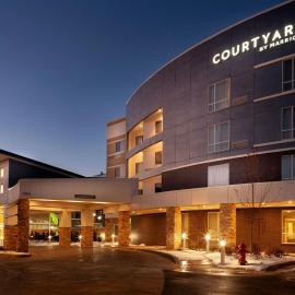 Courtyard by Marriott St. Louis West County, hotel i Town and Country