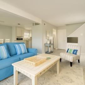 Beachside Bliss - Neptune Nook Unit 2, hotel in Jacksonville Beach
